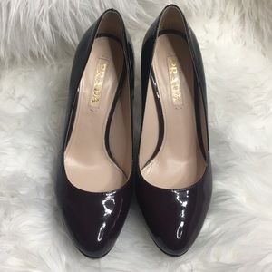 Prada authentic gradient patent leather pumps